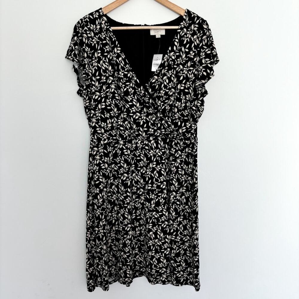 NWT LOFT Floral Dress‎